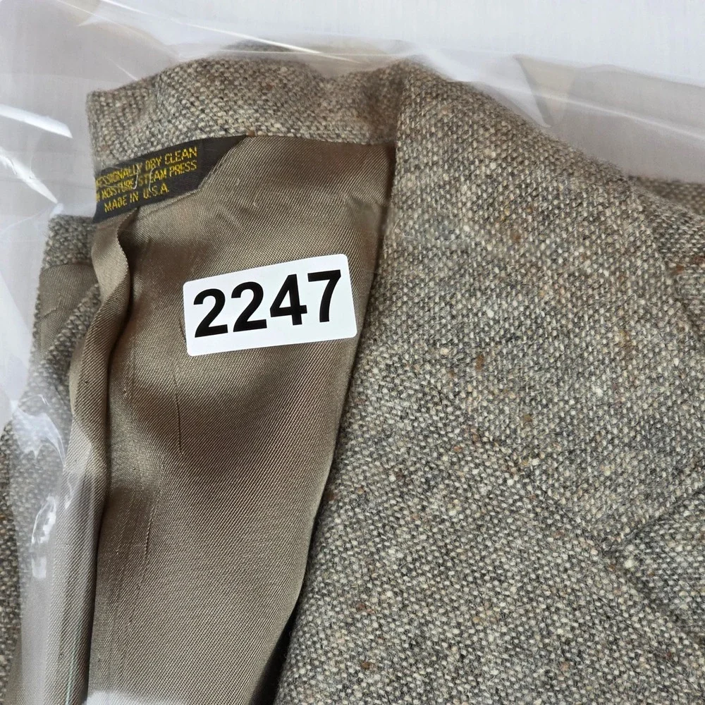VTG Strathmore 100% Pure Wool Tweed Blazer Sport Coat Mens 44R Gray Two Button